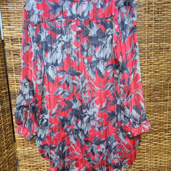 Nikkies Threads Red Gray Floral Sheer Blouse Size L Button & Arm Accent Pocket - Picture 6 of 6